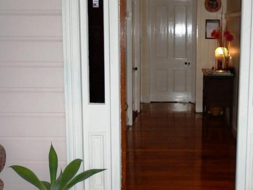 99 Kirkland Bed & Breakfast Brisbane Exterior photo